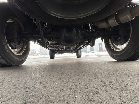 Used 2021 Ford F350 Platinum w/ FX4 Off-Road Package image 28