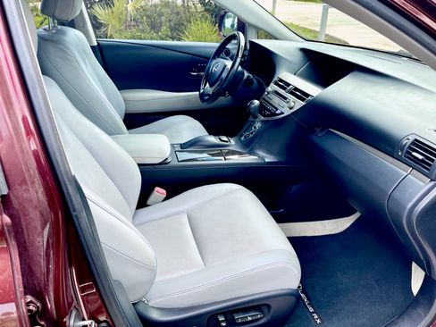 Used 2013 Lexus RX 450h FWD image 11