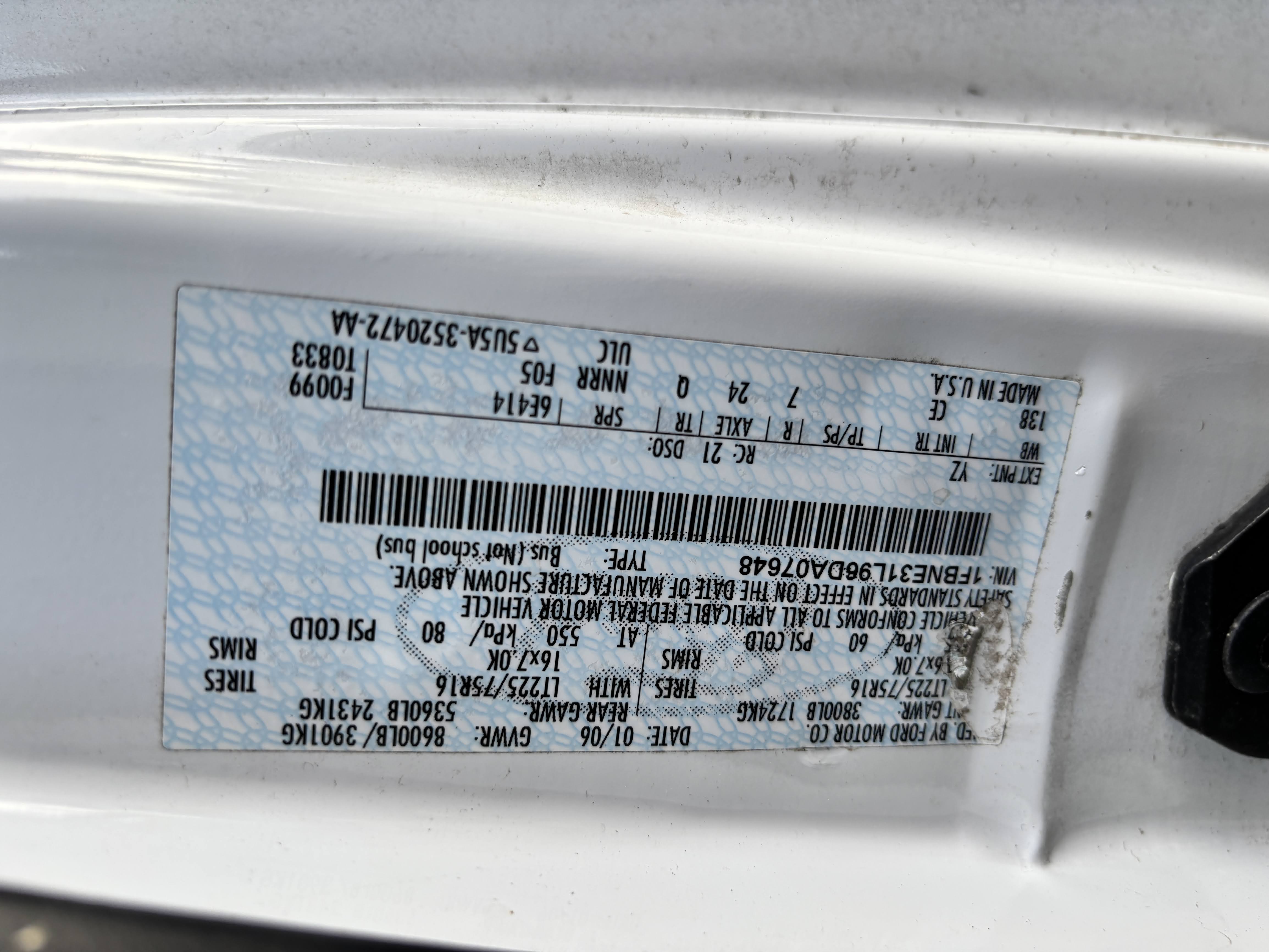 Used 2006 Ford E-350 and Econoline 350 XL RWD image 26