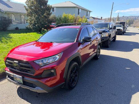 Used 2020 Toyota RAV4 TRD Off-Road image 8