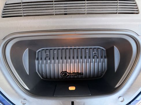 Used 2023 Tesla Model Y Long Range image 11