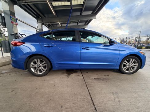 Used 2017 Hyundai Elantra Value Edition image 8