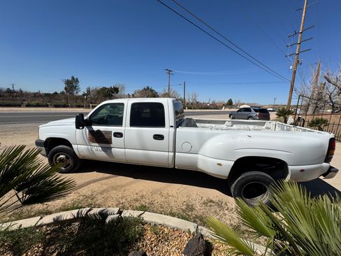 Used 2007 Chevrolet Silverado 3500 LT w/ Heavy-Duty Power Package image 1