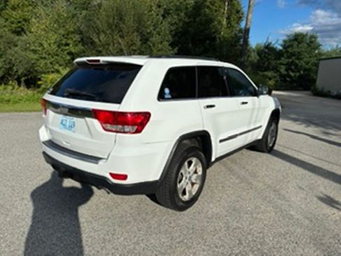 Used 2013 Jeep Grand Cherokee Limited w/ Luxury Group II AWD/4WD image 5