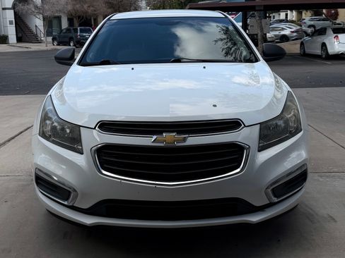 Used 2015 Chevrolet Cruze LS image 4