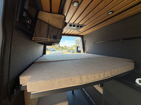 Used 2024 Mercedes-Benz Sprinter 2500 image 16