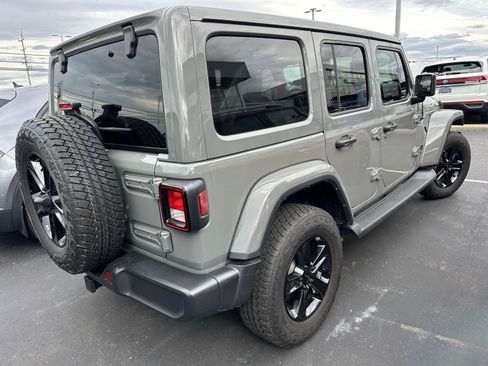 Used 2022 Jeep Wrangler Unlimited Sahara image 4
