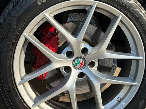 Used 2019 Alfa Romeo Stelvio Ti Sport w/ Quick Order Package 22S Sport image 11