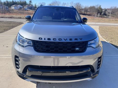 Used 2021 Land Rover Discovery S R-Dynamic image 2