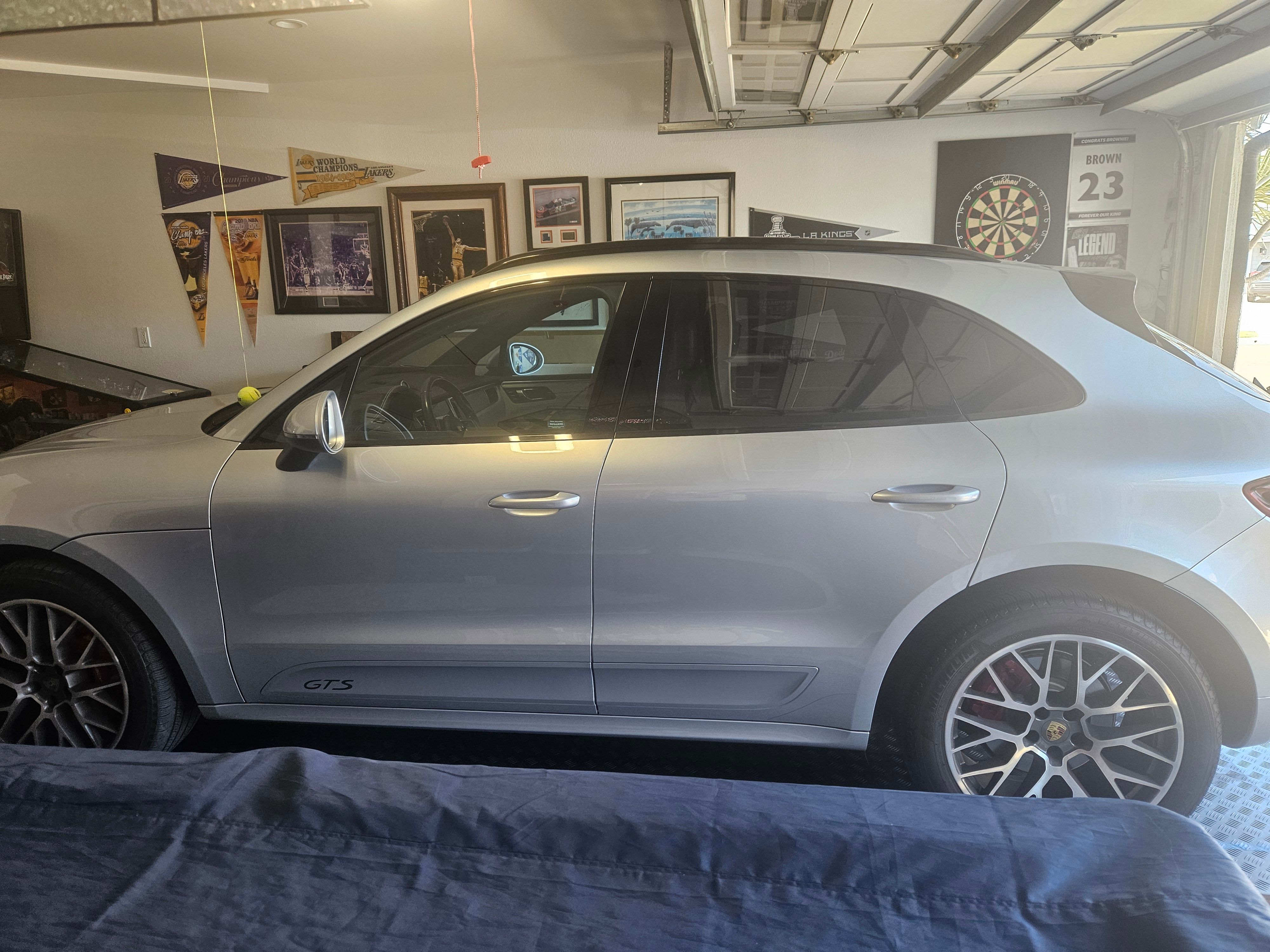 Used 2017 Porsche Macan GTS AWD/4WD image 1