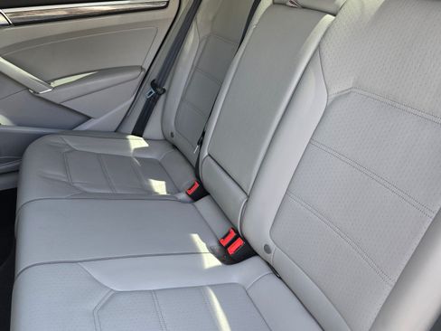 Used 2016 Volkswagen Passat 1.8T SE w/ Lighting Package (P06) image 13