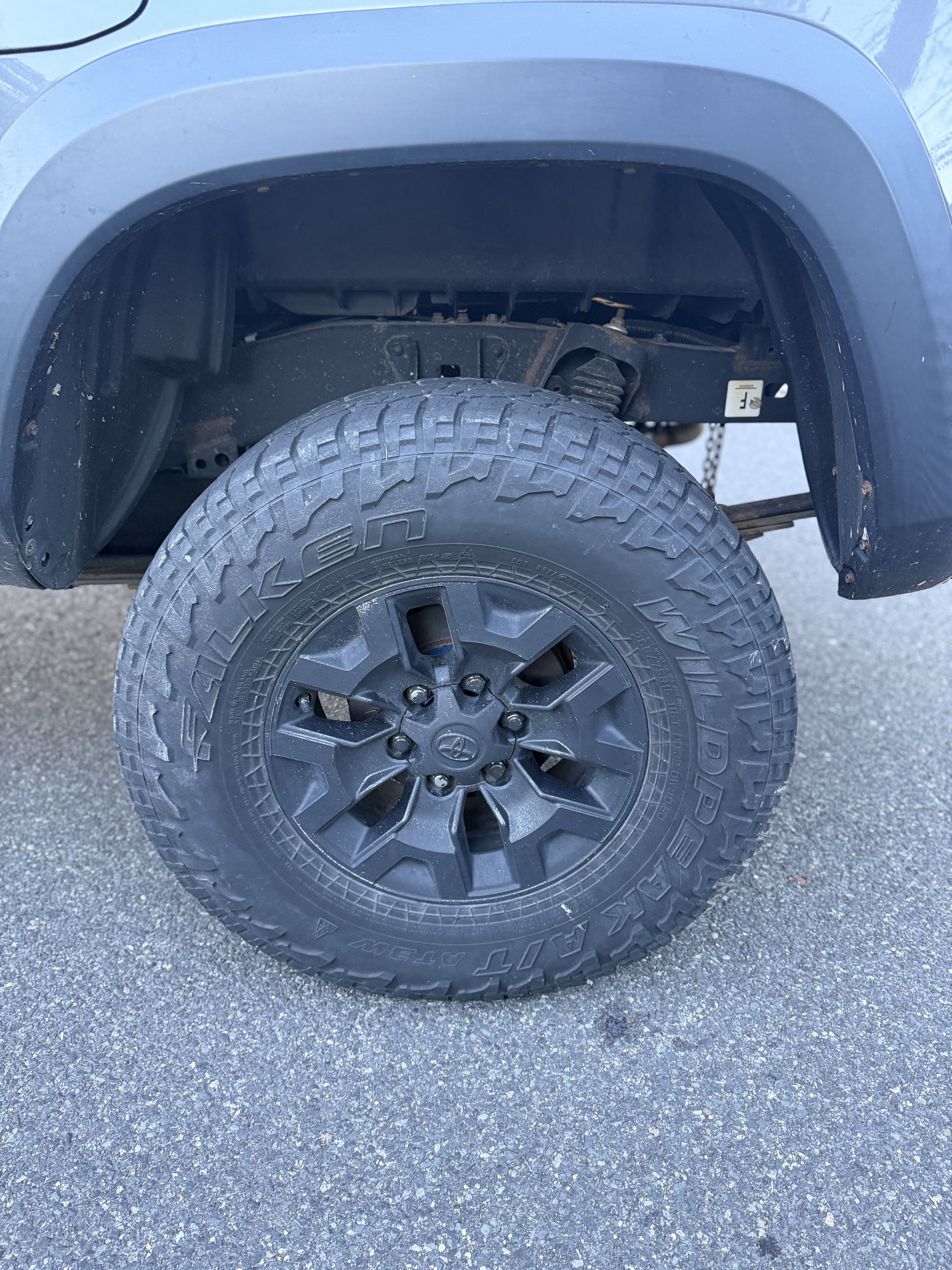 Used 2019 Toyota Tacoma TRD Off-Road AWD/4WD image 25