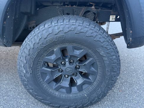 Used 2019 Toyota Tacoma TRD Off-Road AWD/4WD image 25