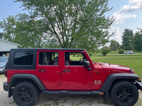 Used 2008 Jeep Wrangler Unlimited X AWD/4WD image 2