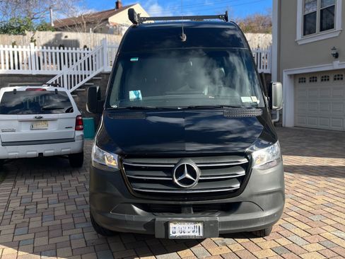 Used 2019 Mercedes-Benz Sprinter 3500 image 1