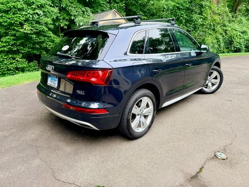 Used 2018 Audi Q5 2.0T Premium Plus w/ Premium Plus Package AWD/4WD image 11