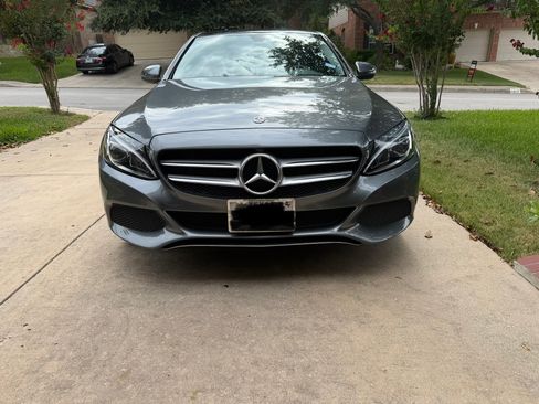 Used 2018 Mercedes-Benz C 300 Sedan image 2