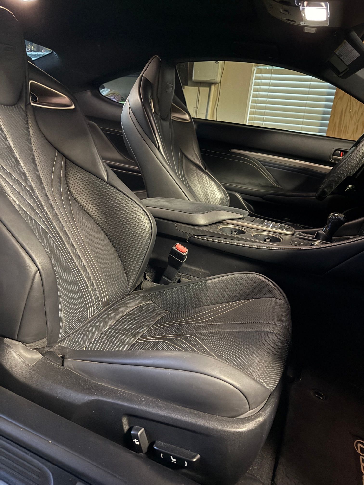Used 2015 Lexus RC F w/ Premium Package RWD image 7