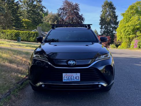 Used 2022 Toyota Venza Limited w/ Advanced Technology Package AWD/4WD image 1