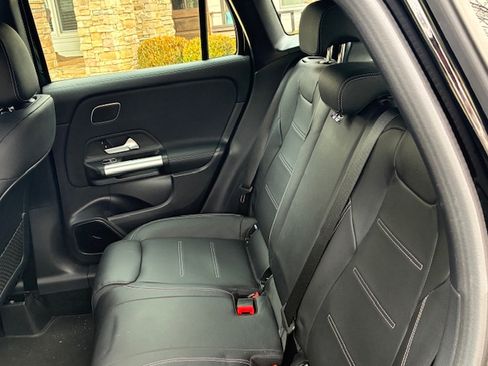 Used 2025 Mercedes-Benz GLA 35 AMG 4MATIC image 14