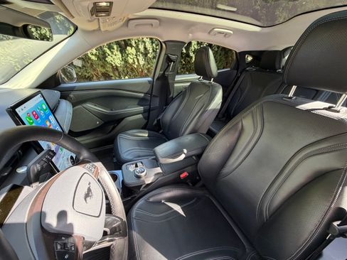 Used 2021 Ford Mustang Mach-E Premium image 5