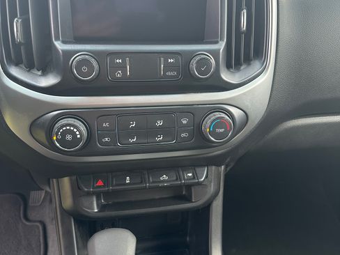 Used 2022 Chevrolet Colorado LT image 18