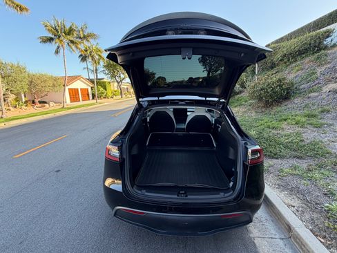 Used 2022 Tesla Model Y Performance AWD/4WD image 20