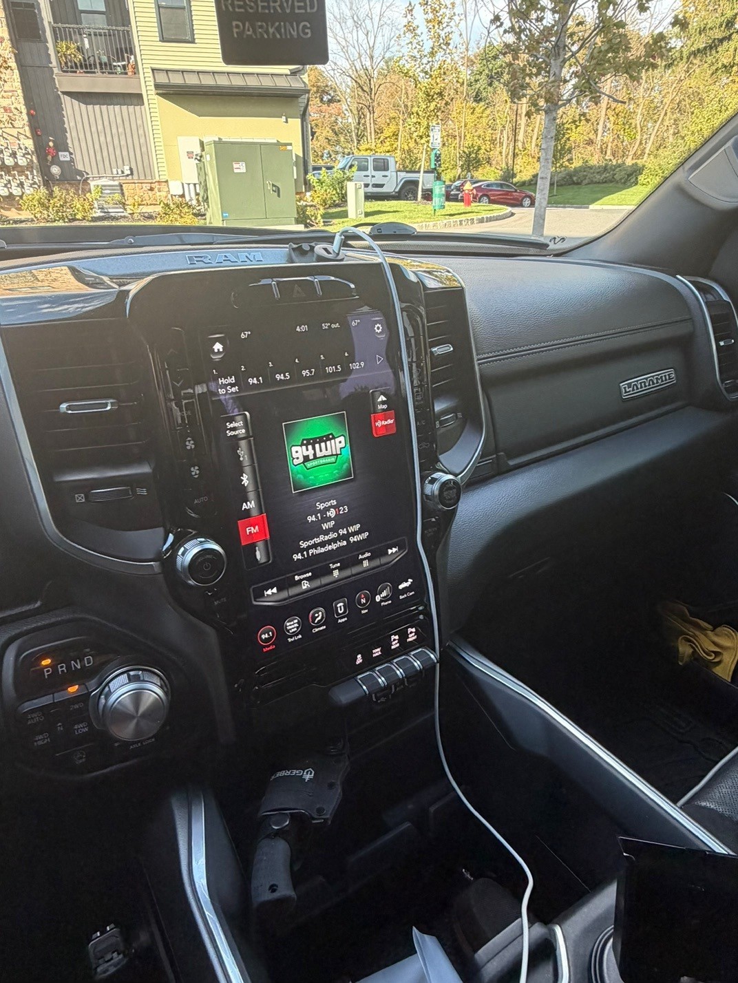 Used 2020 RAM 1500 Laramie AWD/4WD image 9
