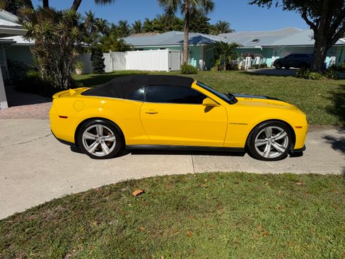 Used 2013 Chevrolet Camaro ZL1 image 2