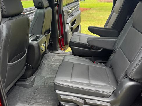 Used 2023 GMC Yukon XL Denali w/ Max Trailering Package AWD/4WD image 12