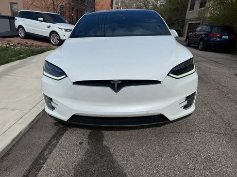 Used 2016 Tesla Model X Performance image 8