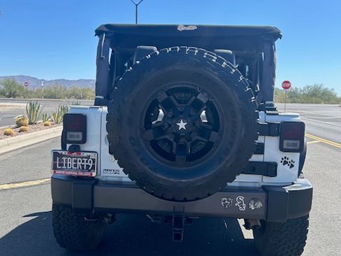 Used 2017 Jeep Wrangler Sport image 15