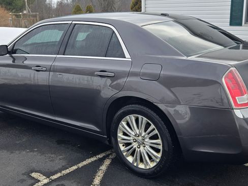 Used 2013 Chrysler 300 Sedan 4D w/ Driver Convenience Group image 4