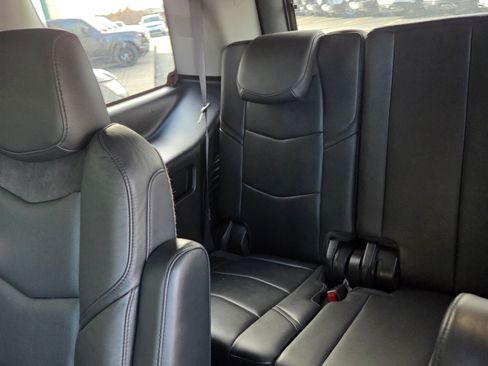 Used 2020 Cadillac Escalade Luxury w/ Escalade Sport Edition image 4