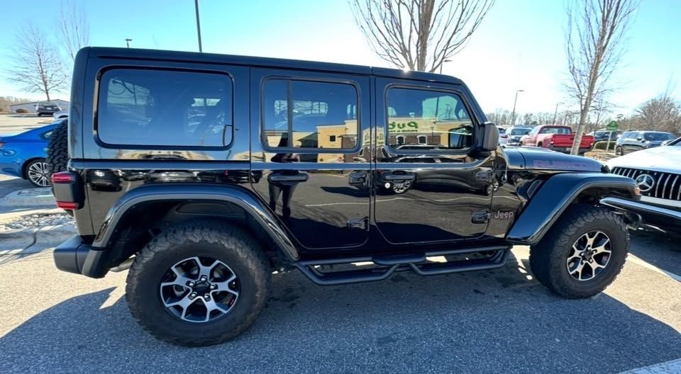 Used 2018 Jeep Wrangler Unlimited Rubicon AWD/4WD image 1