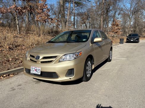 Used 2013 Toyota Corolla L image 1