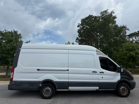 Used 2018 Ford Transit 250 148 High Roof Extended RWD image 4