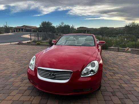 Used 2005 Lexus SC 430 Convertible image 2