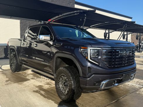 Used 2022 GMC Sierra 1500 Denali Ultimate image 2