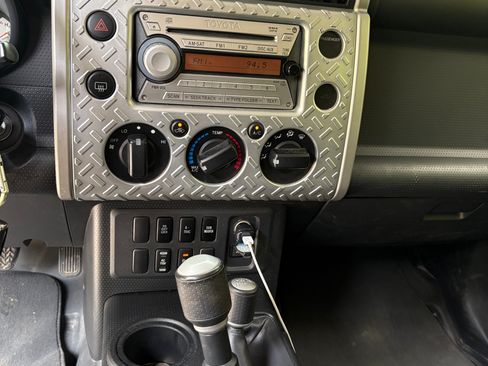 Used 2008 Toyota FJ Cruiser 4WD image 8