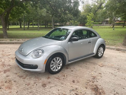 Used 2014 Volkswagen Beetle 1.8T image 5