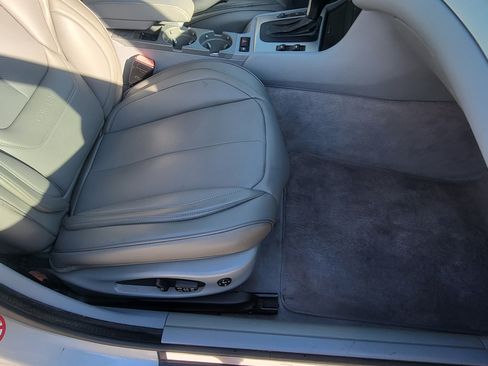 Used 2001 BMW 330i Sedan image 12