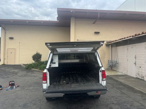 Used 2008 Nissan Titan SE image 9