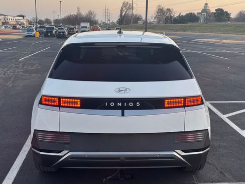 Used 2023 Hyundai Ioniq 5 SEL image 6