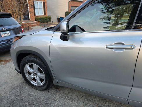 Used 2022 Toyota Highlander L image 8