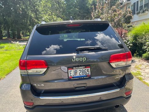 Used 2016 Jeep Grand Cherokee Limited AWD/4WD image 8