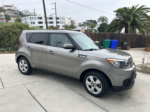 Used 2017 Kia Soul EV image 5