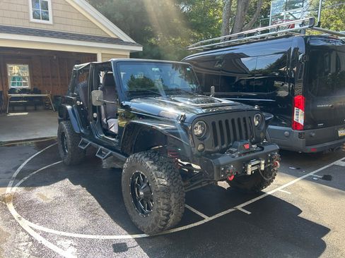 Used 2014 Jeep Wrangler Unlimited Sport image 8