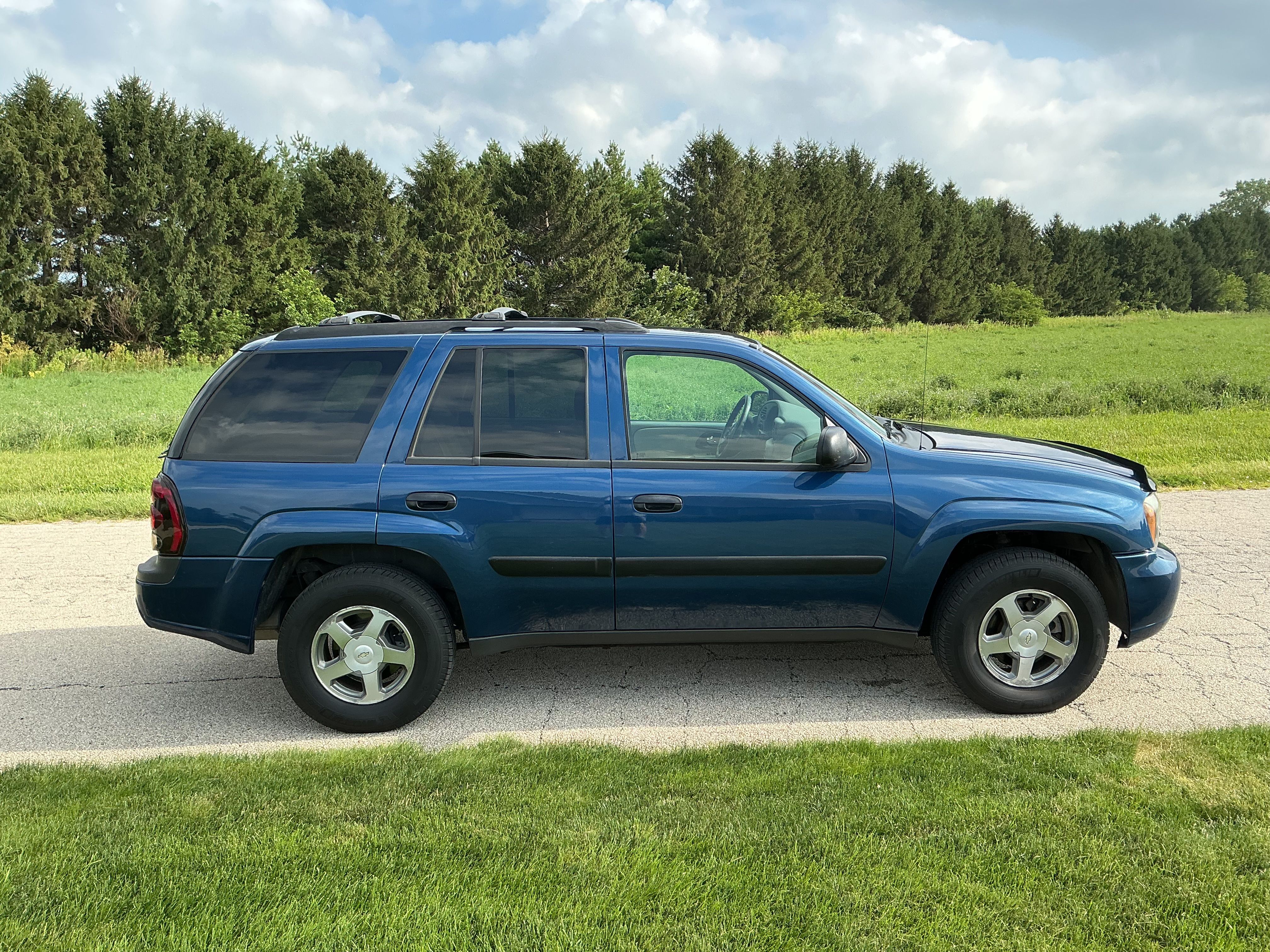 Used 2005 Chevrolet TrailBlazer LS w/ LS Preferred Equipment Group AWD/4WD image 5