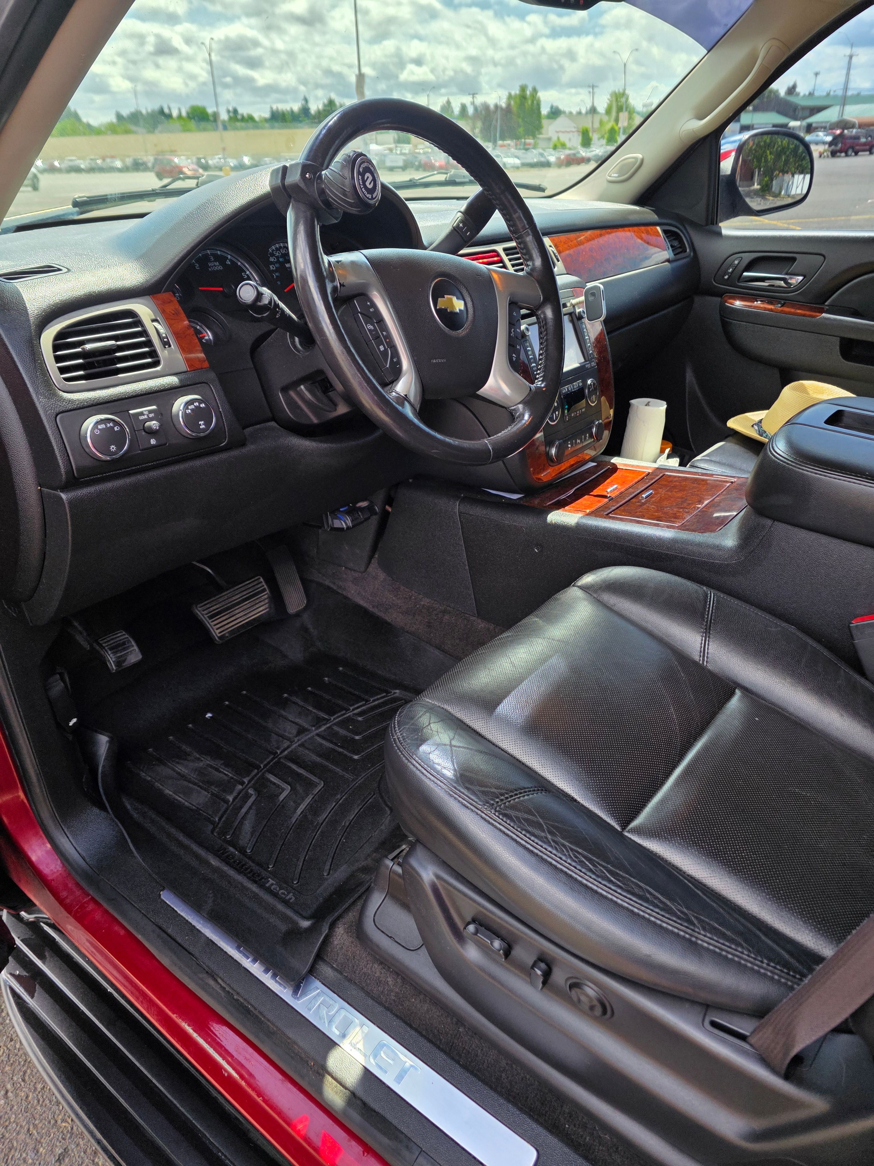 Used 2014 Chevrolet Tahoe LTZ AWD/4WD image 18